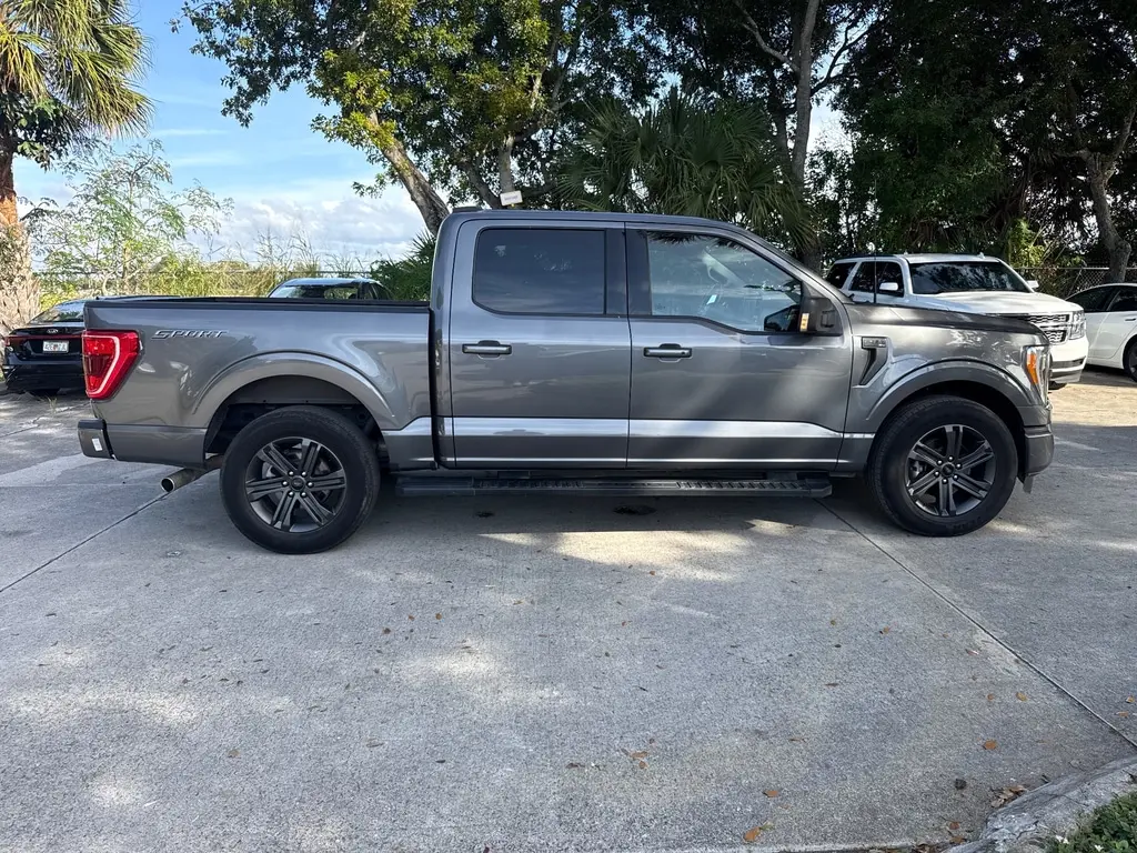 2023 Ford F-150 XLT photo 4