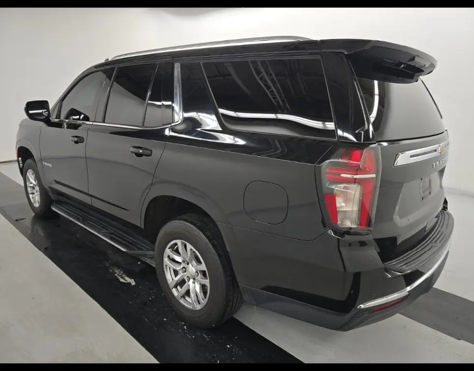 2022 Chevrolet Tahoe LT photo 3