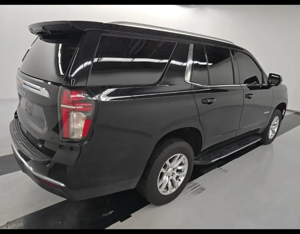 2022 Chevrolet Tahoe LT photo 2