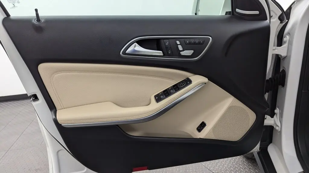 Florida Fine Cars - Used MERCEDES-BENZ GLA 2019 MIAMI GLA 250