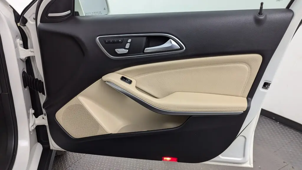 Florida Fine Cars - Used MERCEDES-BENZ GLA 2019 MIAMI GLA 250