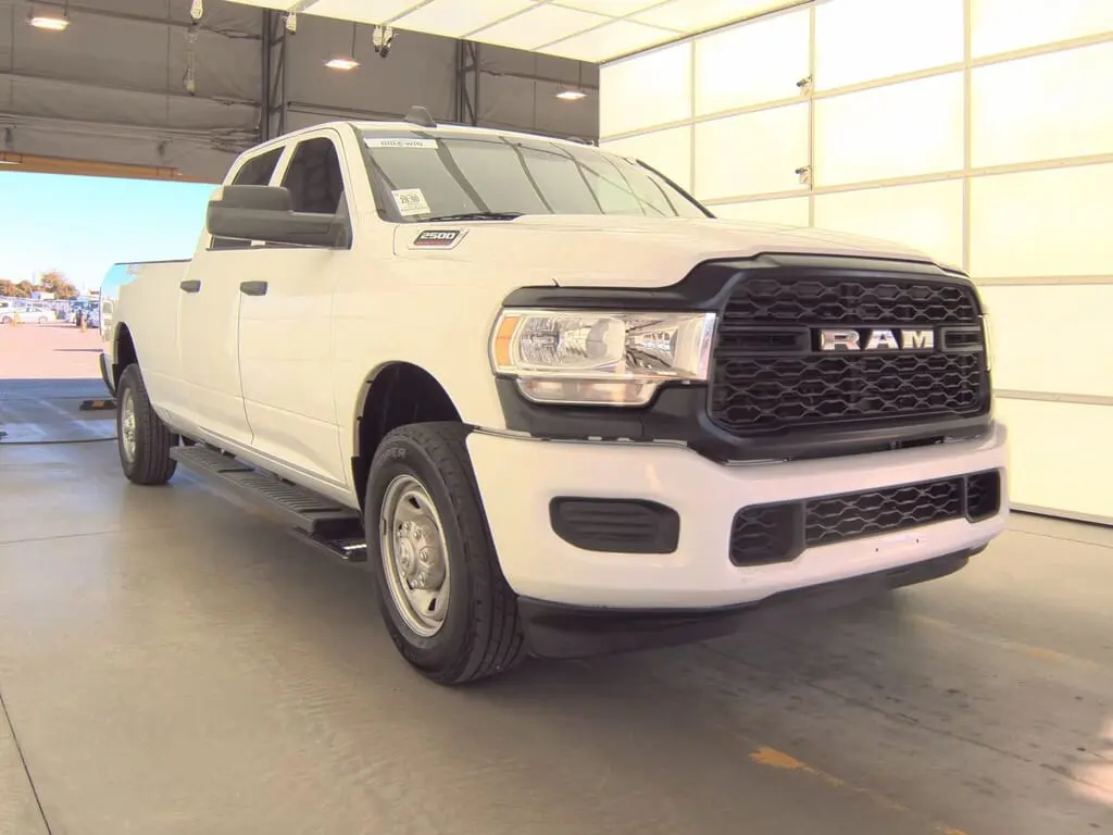 2020 Ram 2500 Tradesman photo 3