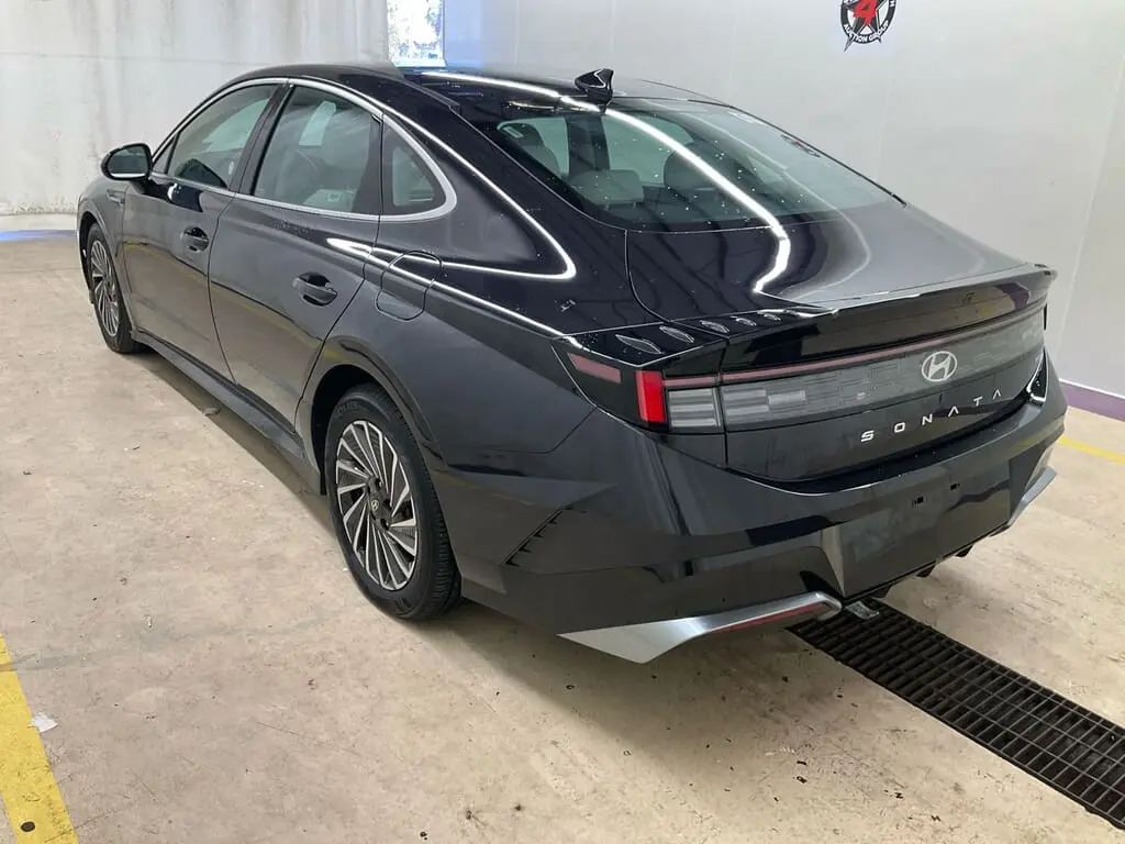 2024 Hyundai Sonata Hybrid SEL photo 4