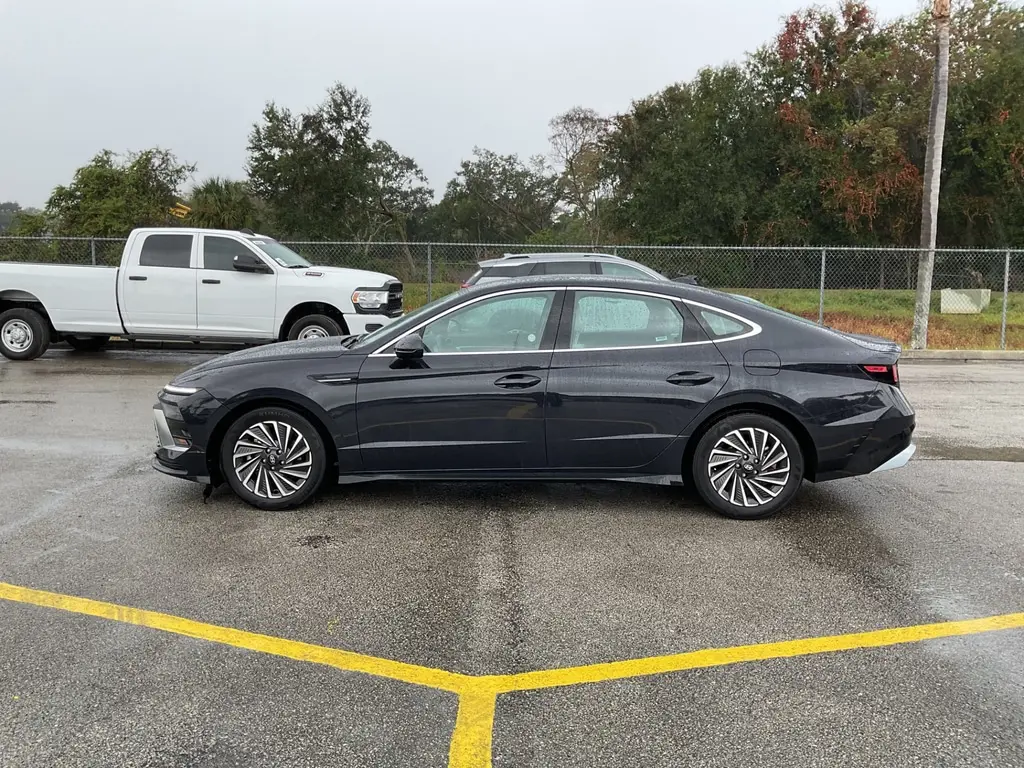Florida Fine Cars - Used HYUNDAI SONATA HYBRID 2024 ORLANDO SEL