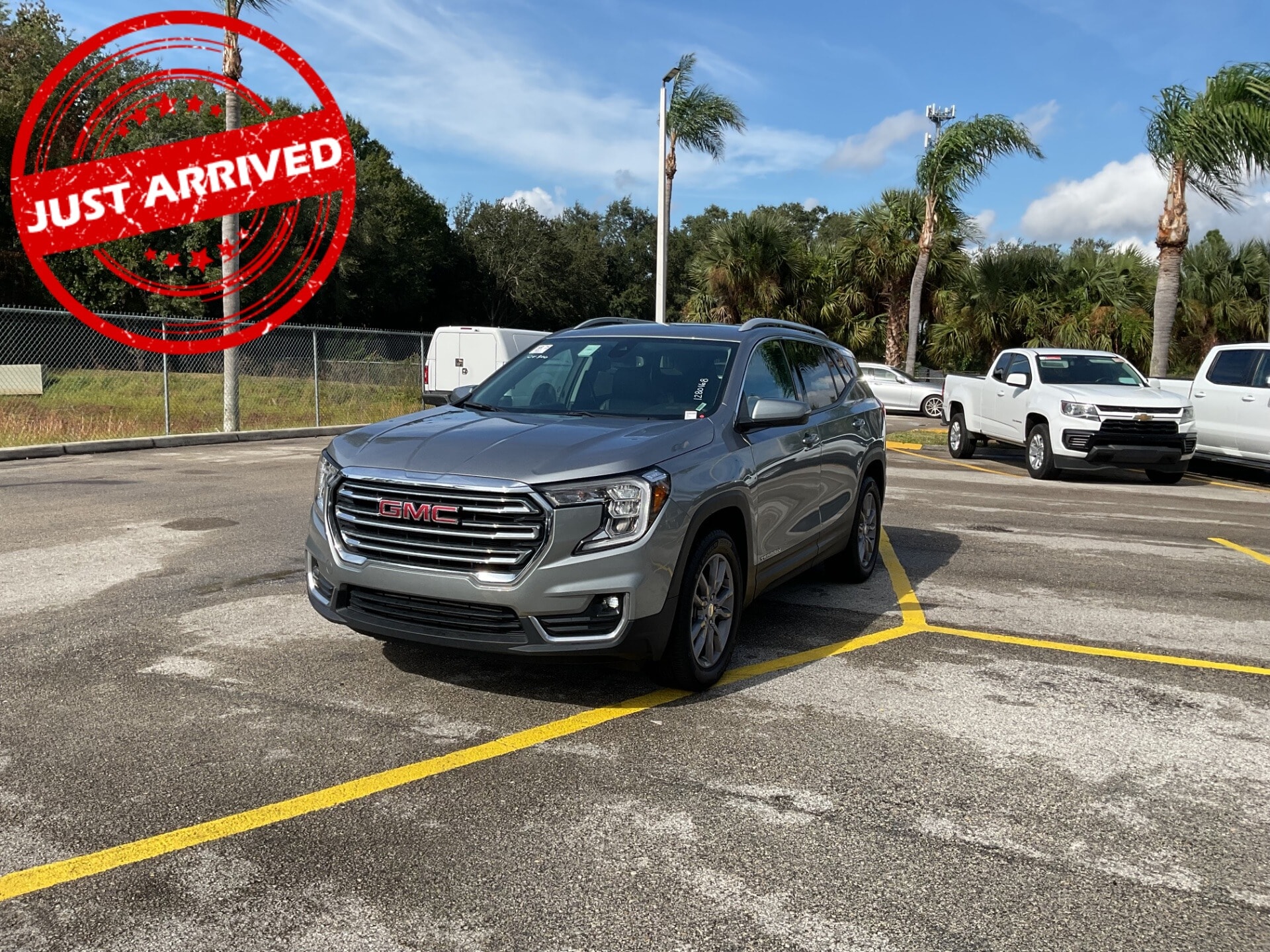 2024 GMC Terrain SLT's photo