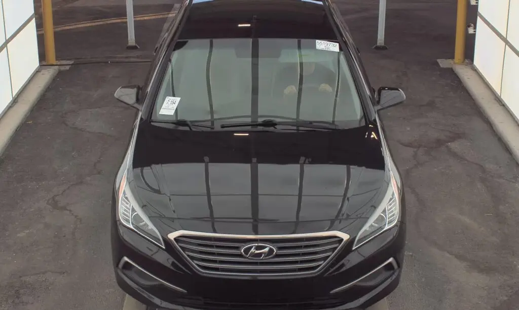 2017 Hyundai Sonata SE photo 2