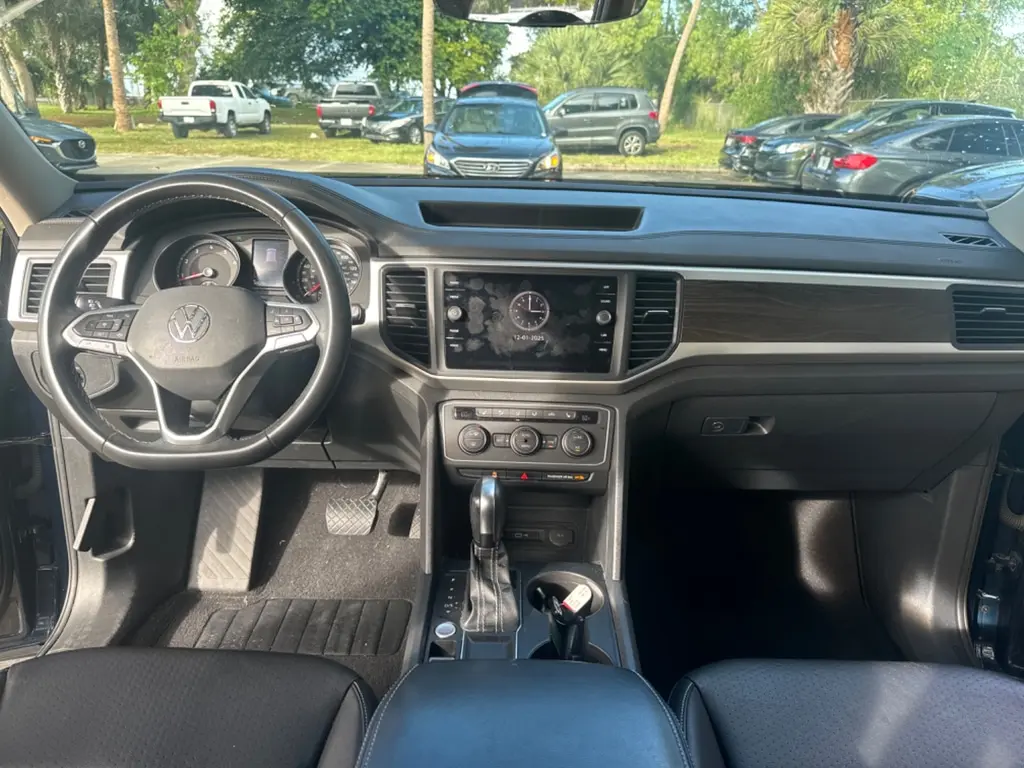 Florida Fine Cars - Used VOLKSWAGEN ATLAS 2021 WEST PALM 3.6L V6 SE W/TECHNOLOGY