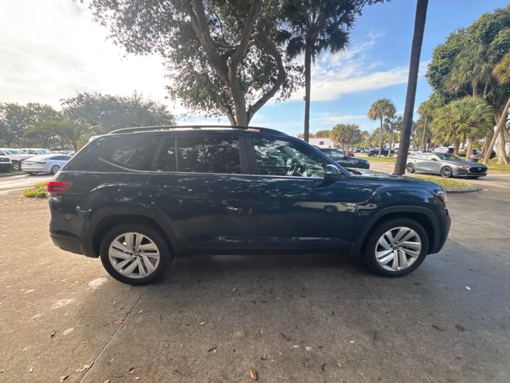 Florida Fine Cars - Used VOLKSWAGEN ATLAS 2021 WEST PALM 3.6L V6 SE W/TECHNOLOGY
