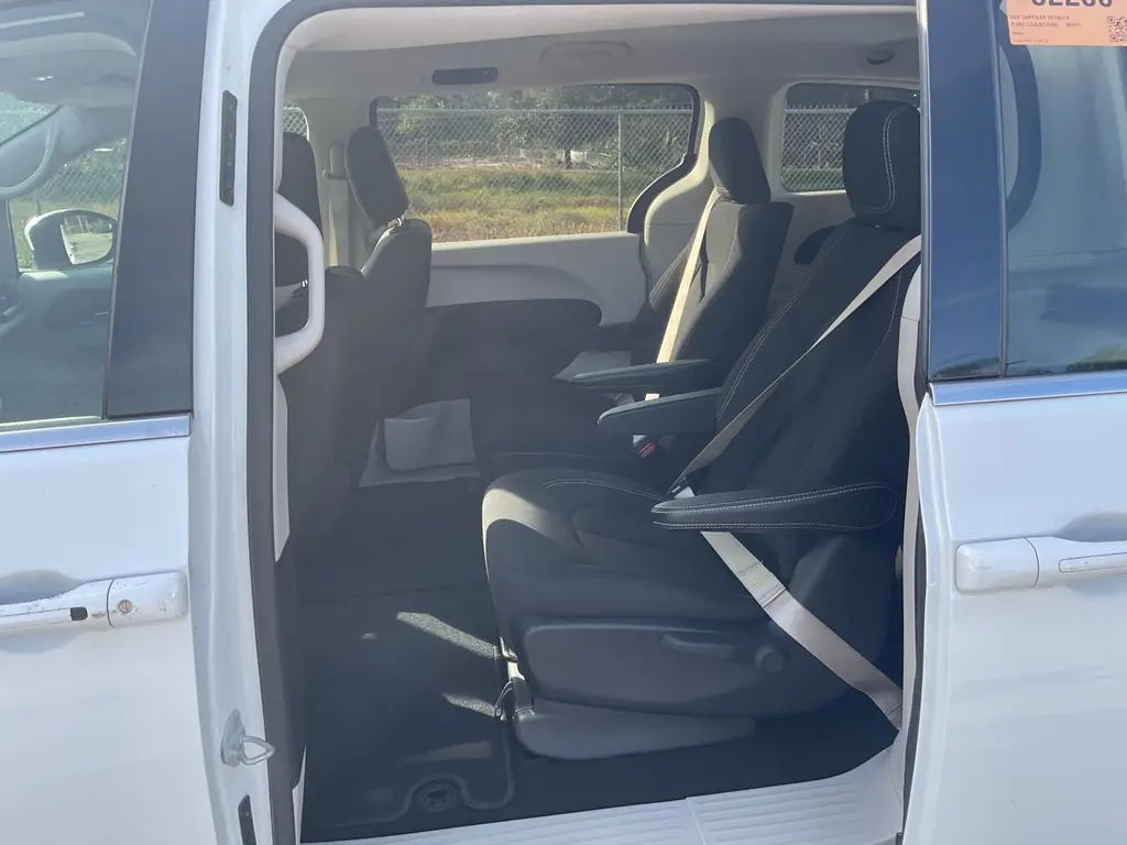 Florida Fine Cars - Used CHRYSLER VOYAGER 2020 ORLANDO LX