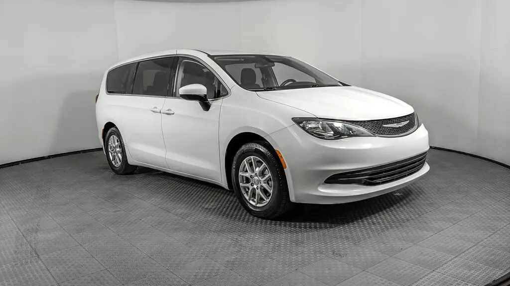 Florida Fine Cars - Used CHRYSLER VOYAGER 2020 ORLANDO LX