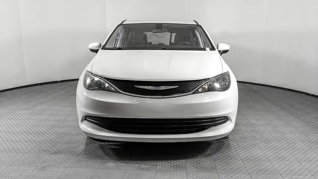 Florida Fine Cars - Used CHRYSLER VOYAGER 2020 ORLANDO LX