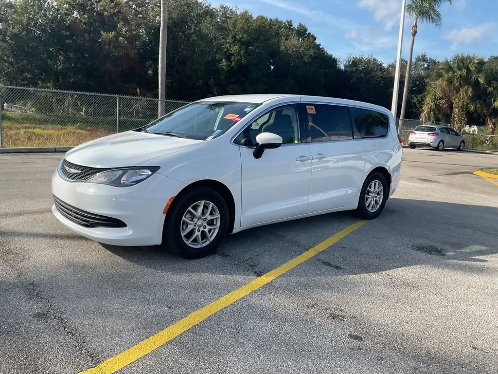 Florida Fine Cars - Used CHRYSLER VOYAGER 2020 ORLANDO LX