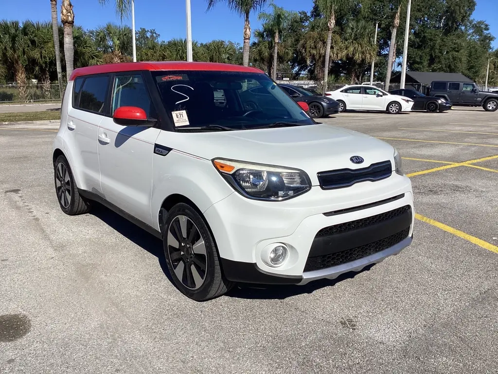 2017 Kia Soul Plus photo 3