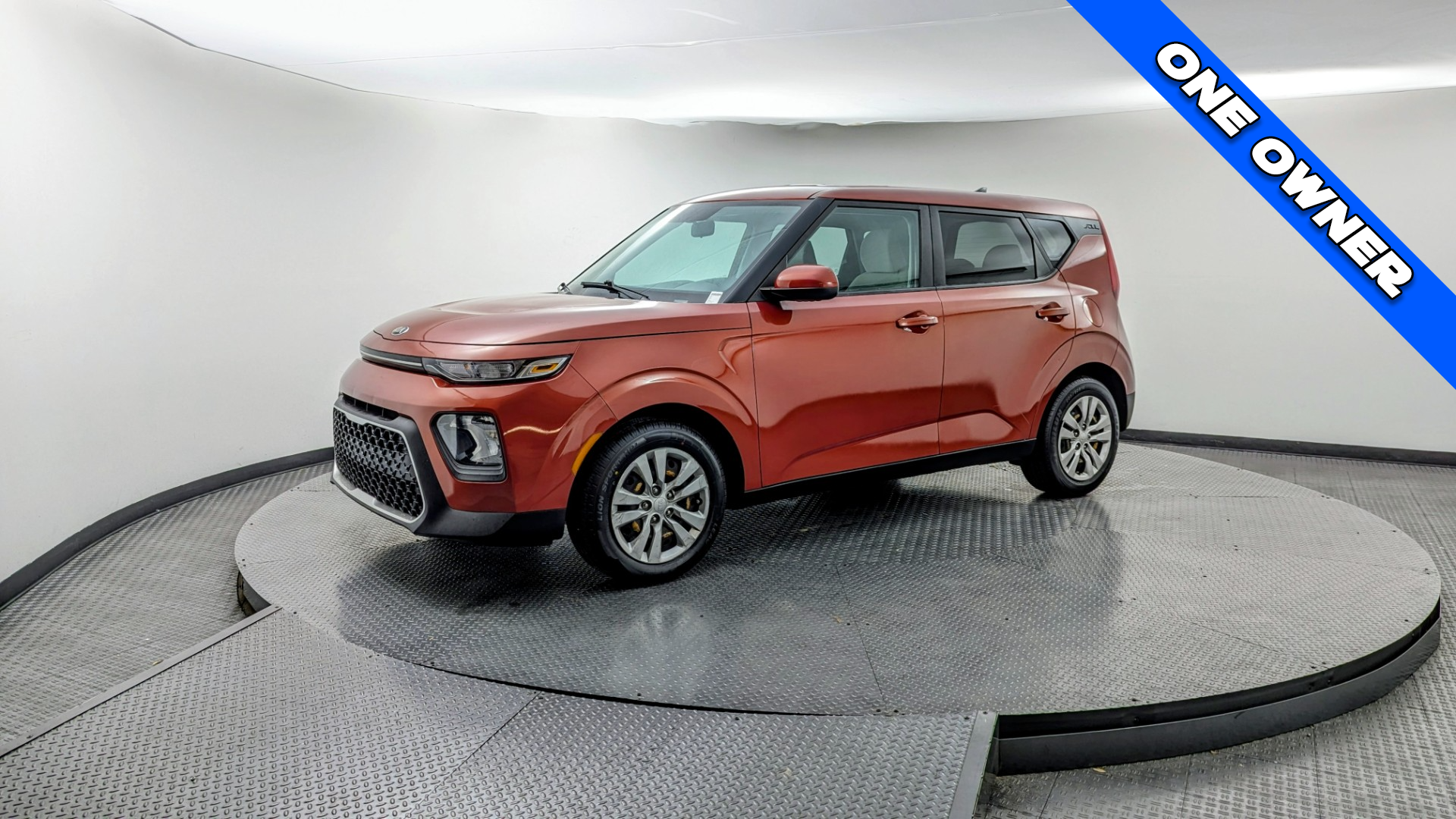 2021 Kia Soul LX's photo