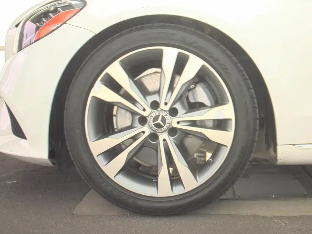 2020 Mercedes Benz C 300 photo 2