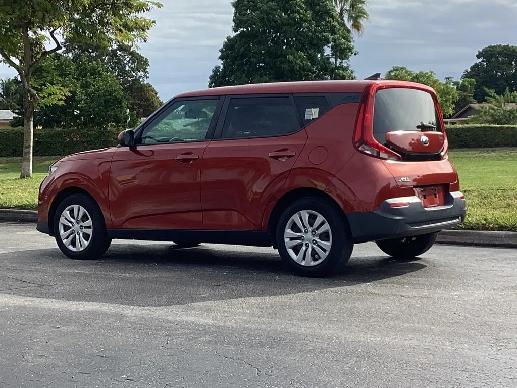 2020 Kia Soul LX S X-Line photo 3