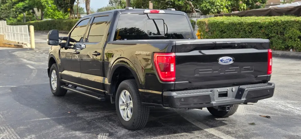 2023 Ford F-150 XL photo 3