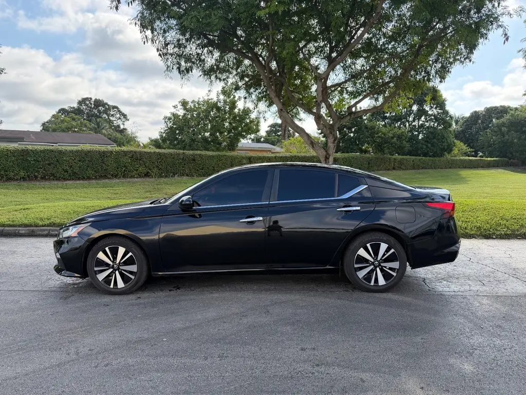 Florida Fine Cars - Used NISSAN ALTIMA 2021 MIAMI 2.5 SV