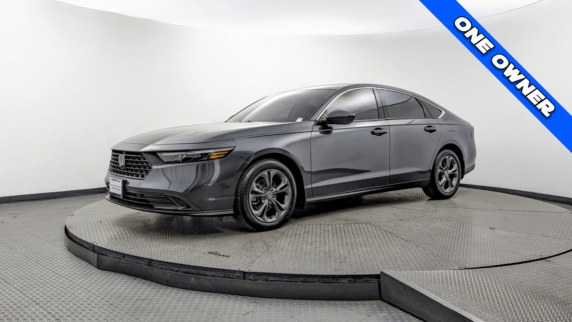 2023 Honda Accord EX's photo