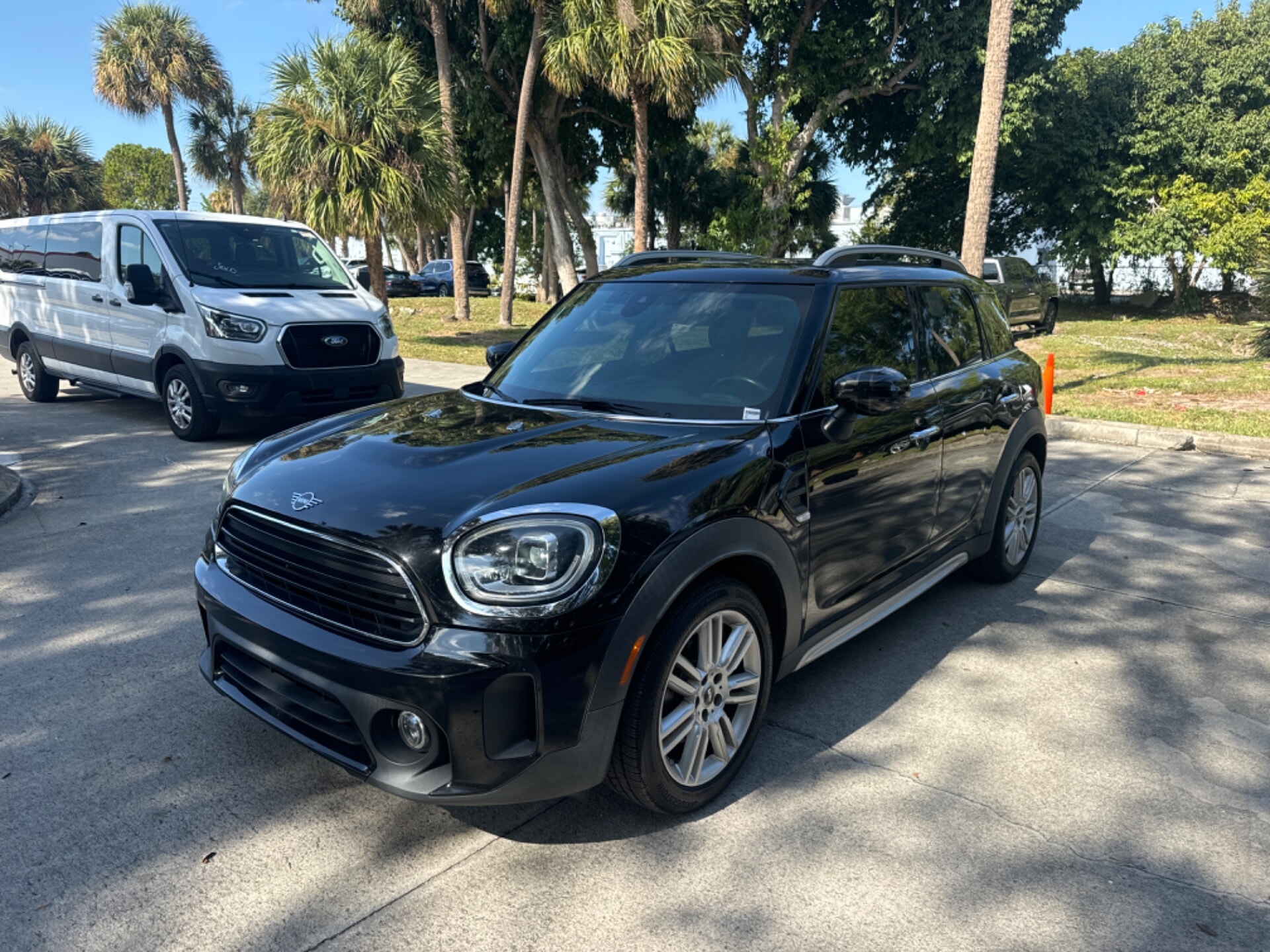 2022 MINI Countryman Base's photo