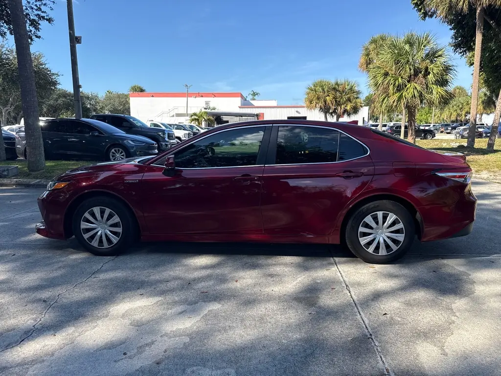 Florida Fine Cars - Used TOYOTA CAMRY 2020 WEST PALM HYBRID LE