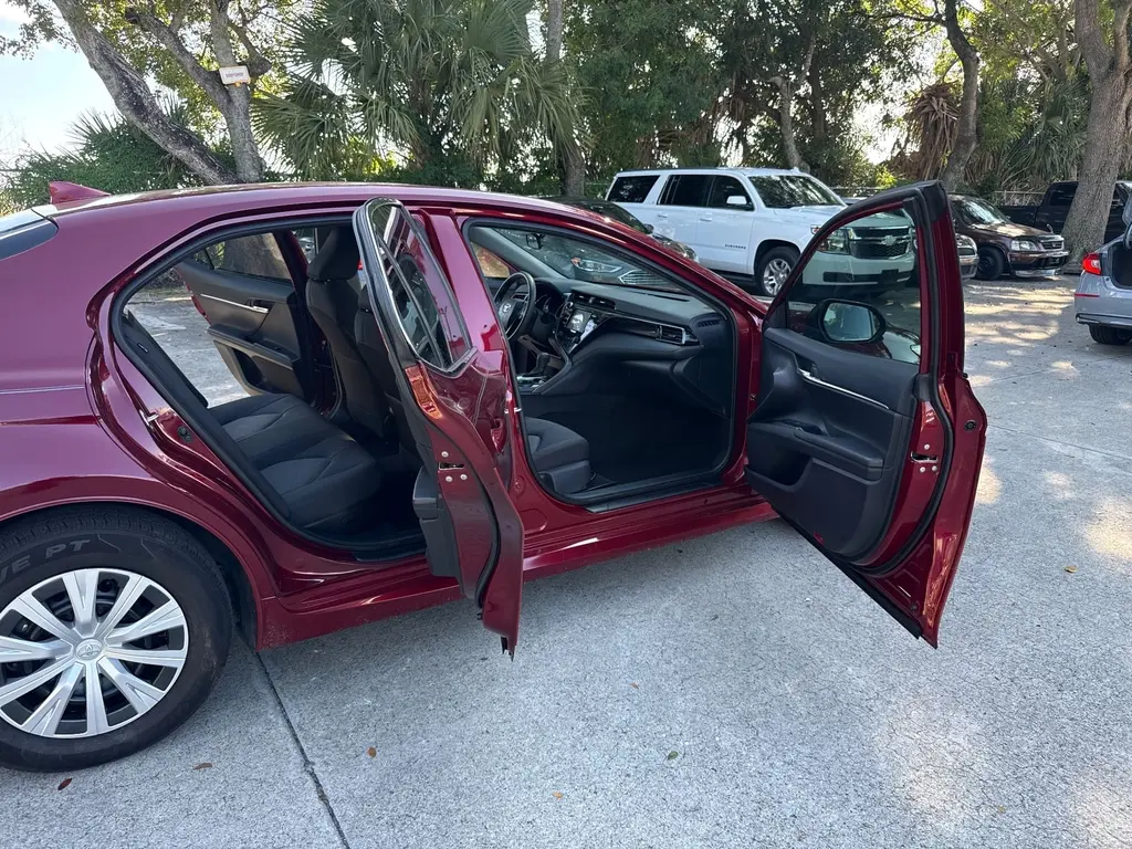 Florida Fine Cars - Used TOYOTA CAMRY 2020 WEST PALM HYBRID LE