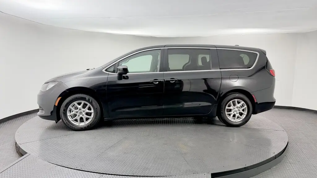 Florida Fine Cars - Used CHRYSLER VOYAGER 2022 WEST PALM LX