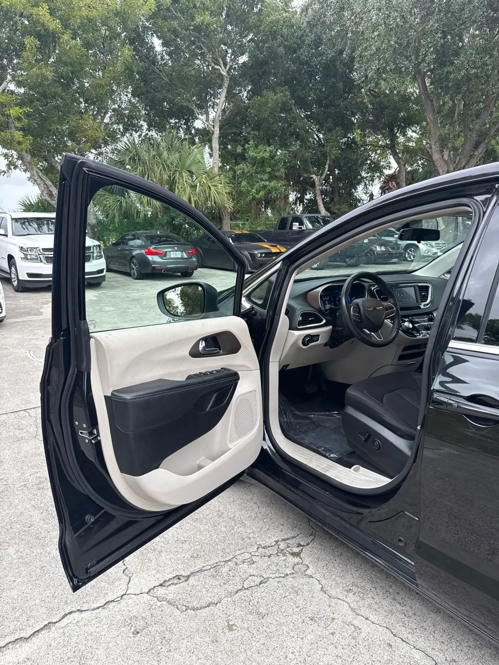 Florida Fine Cars - Used CHRYSLER VOYAGER 2022 WEST PALM LX