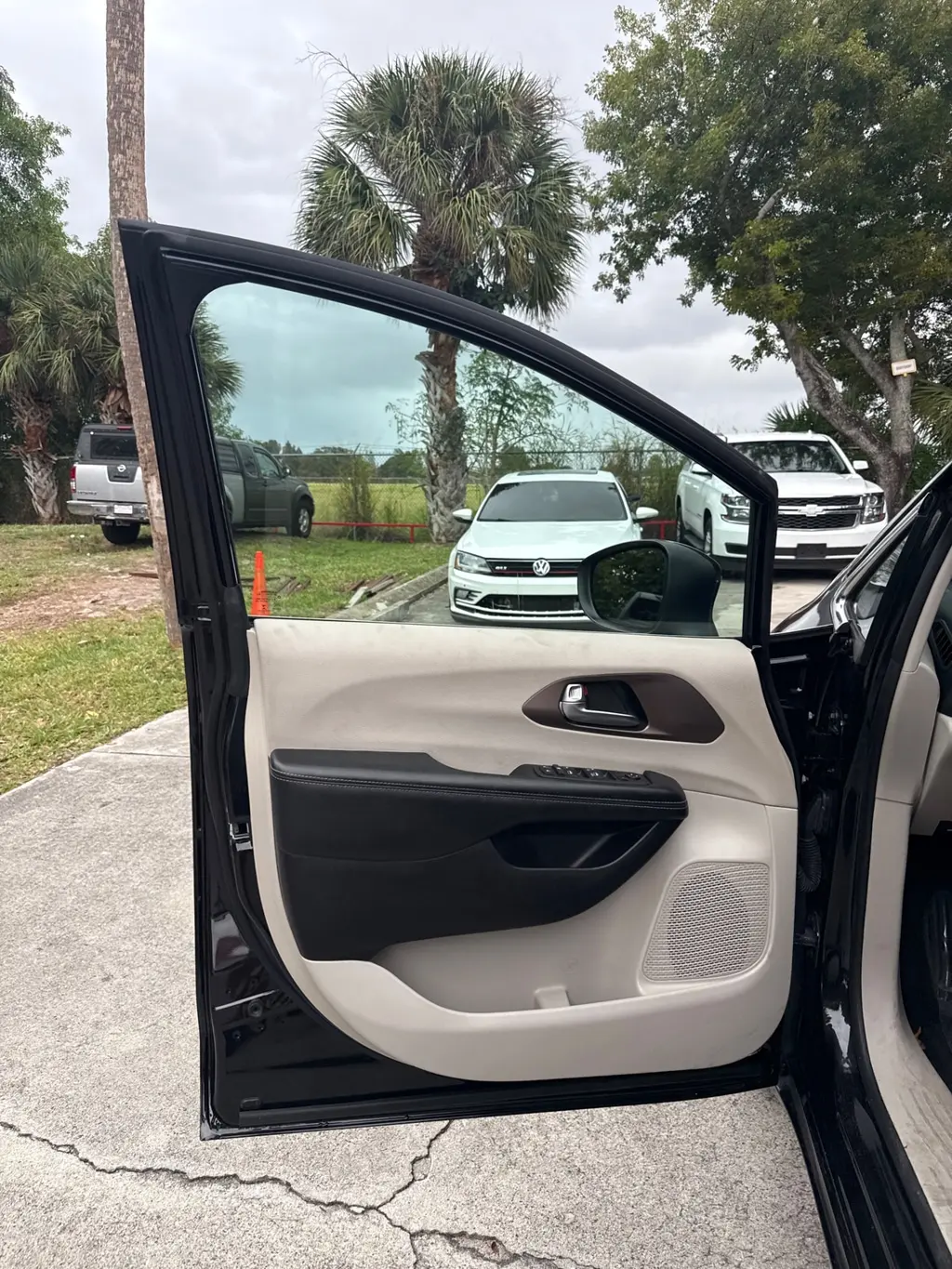 Florida Fine Cars - Used CHRYSLER VOYAGER 2022 WEST PALM LX