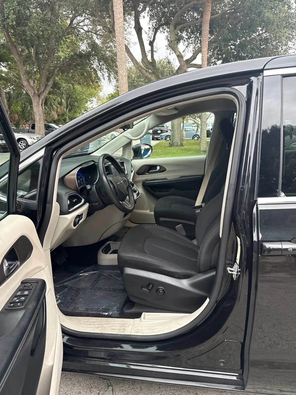 Florida Fine Cars - Used CHRYSLER VOYAGER 2022 WEST PALM LX