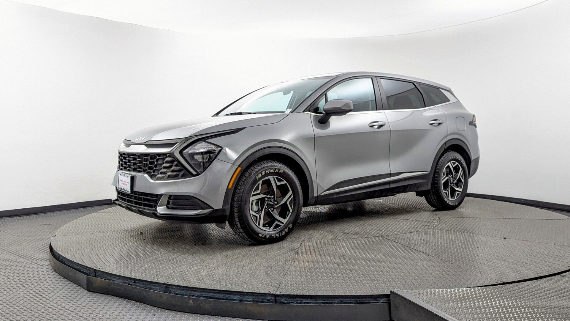 2023 Kia Sportage LX's photo