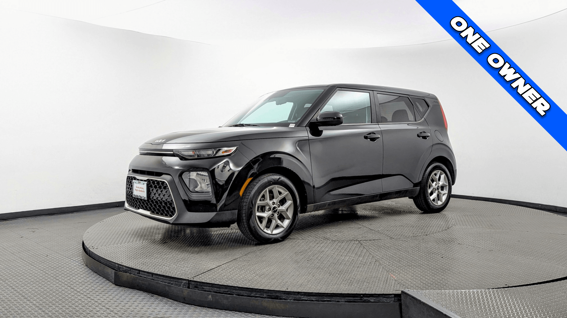 2022 Kia Soul LX's photo