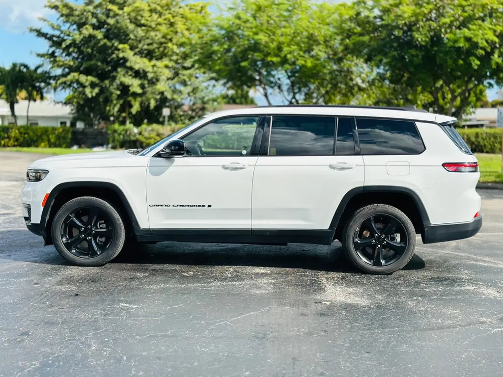 Florida Fine Cars - Used JEEP GRAND CHEROKEE L 2023 MIAMI LIMITED
