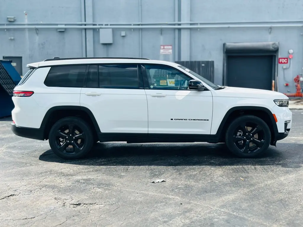 Florida Fine Cars - Used JEEP GRAND CHEROKEE L 2023 MIAMI LIMITED