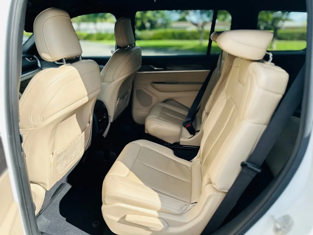 Florida Fine Cars - Used JEEP GRAND CHEROKEE L 2023 MIAMI LIMITED