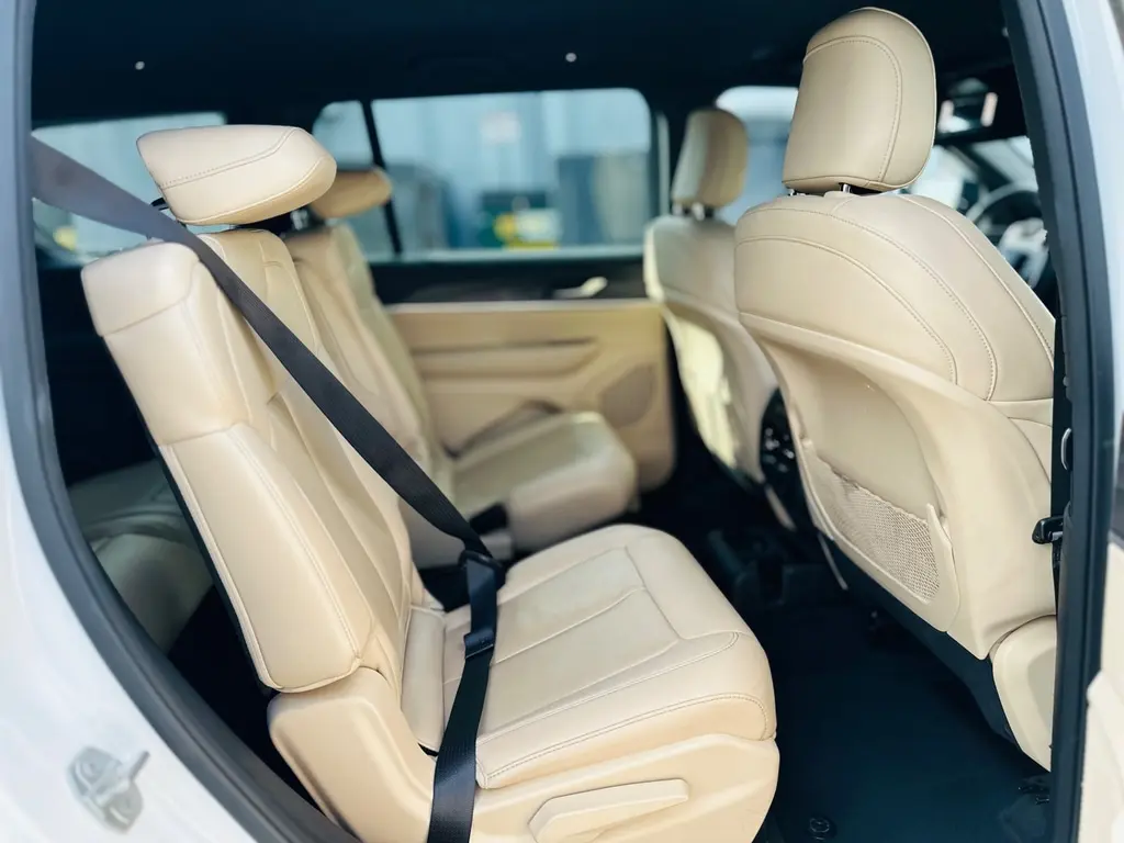 Florida Fine Cars - Used JEEP GRAND CHEROKEE L 2023 MIAMI LIMITED