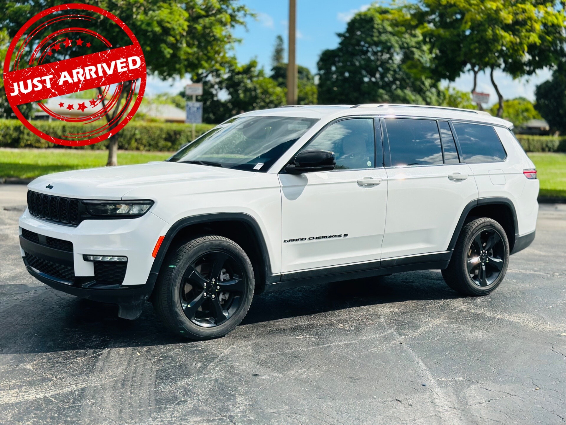 2023 Jeep Grand Cherokee L Limited's photo