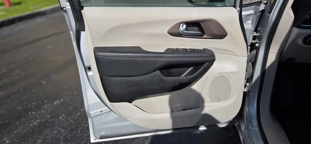 Florida Fine Cars - Used CHRYSLER VOYAGER 2024 MARGATE LX