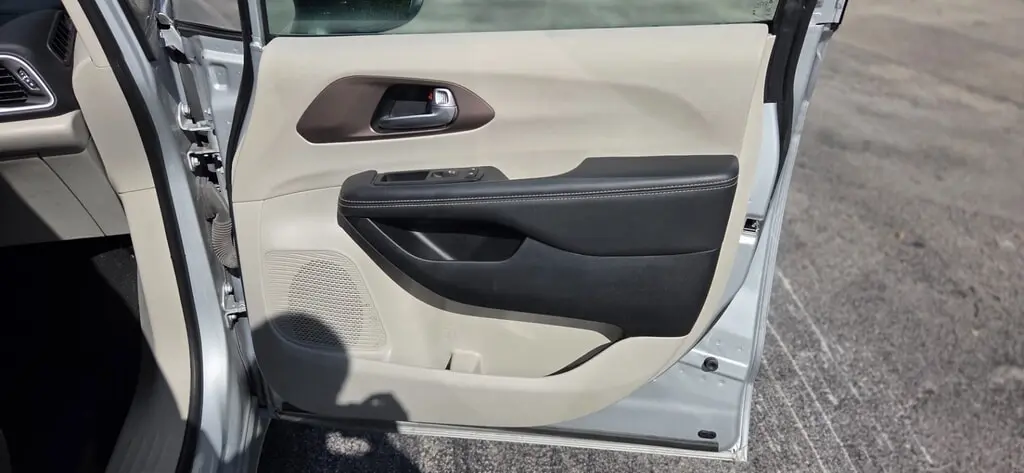 Florida Fine Cars - Used CHRYSLER VOYAGER 2024 MARGATE LX