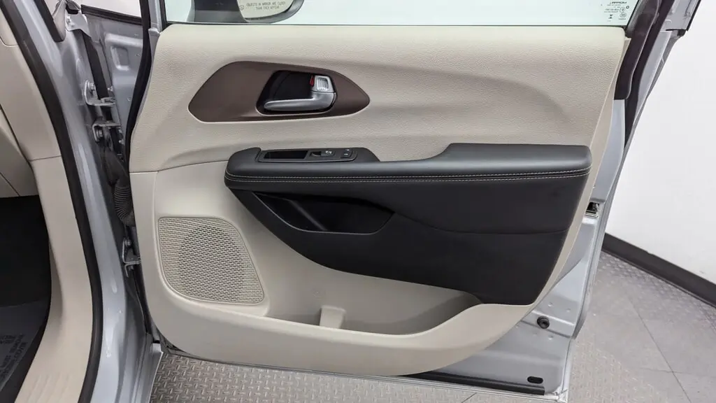 Florida Fine Cars - Used CHRYSLER VOYAGER 2024 MARGATE LX