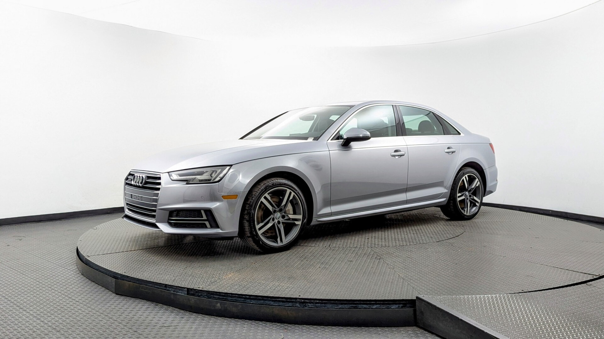 2018 Audi A4 Premium Plus's photo