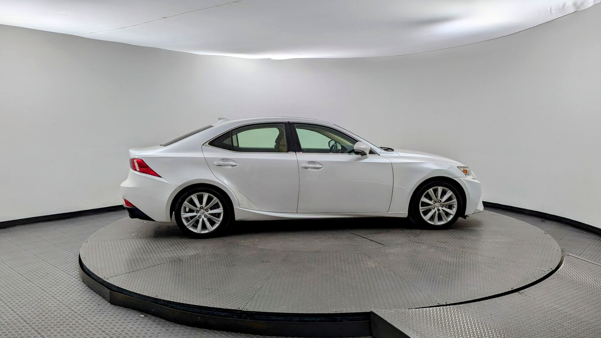 used vehicle - SEDAN LEXUS IS 200T 2016