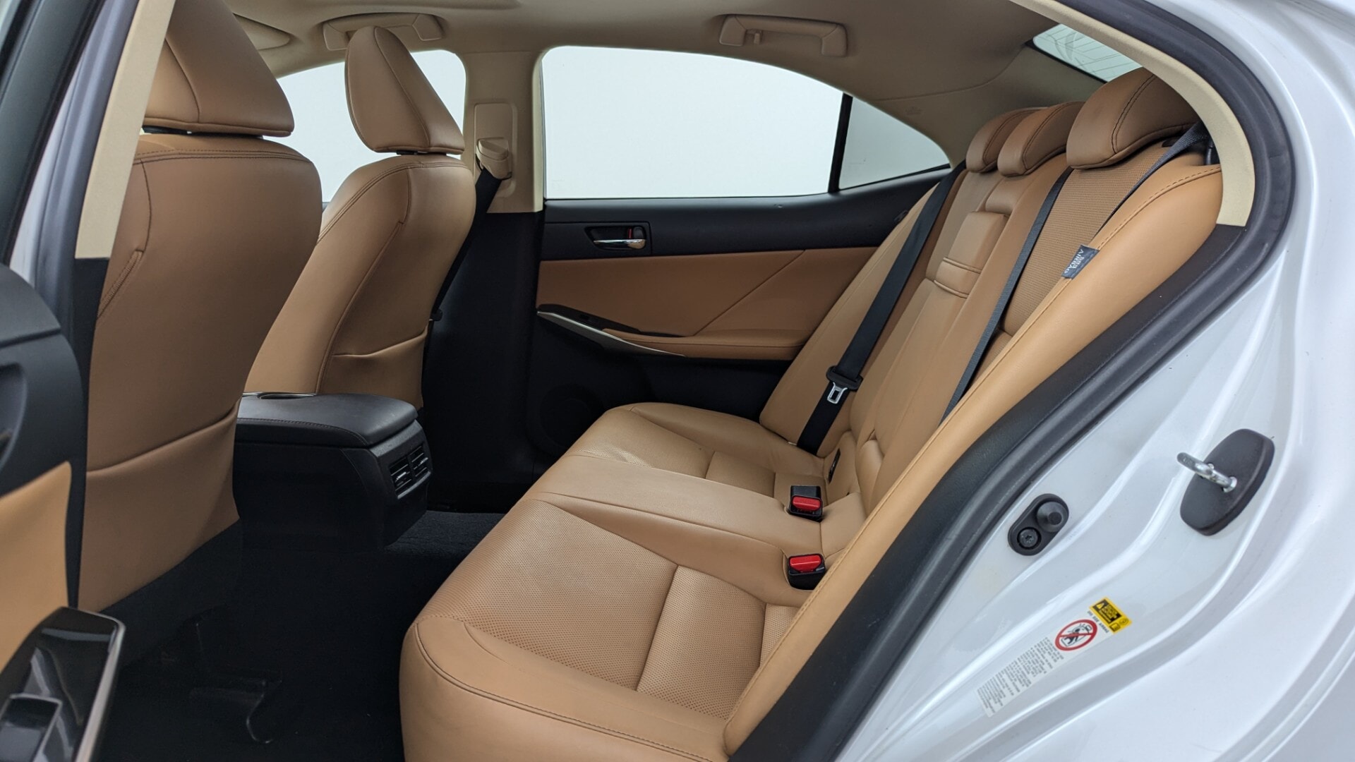 used vehicle - SEDAN LEXUS IS 200T 2016