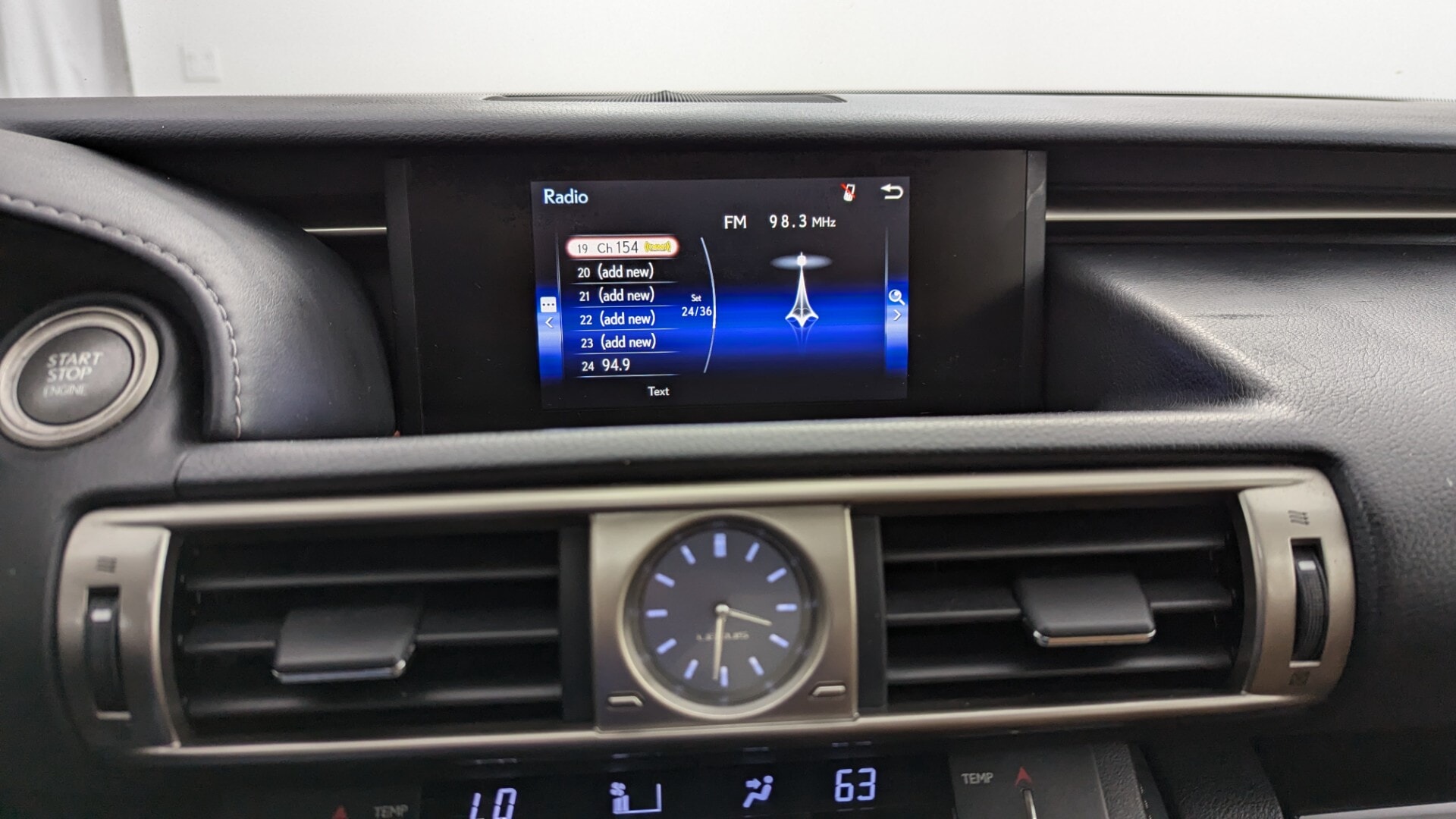 used vehicle - SEDAN LEXUS IS 200T 2016