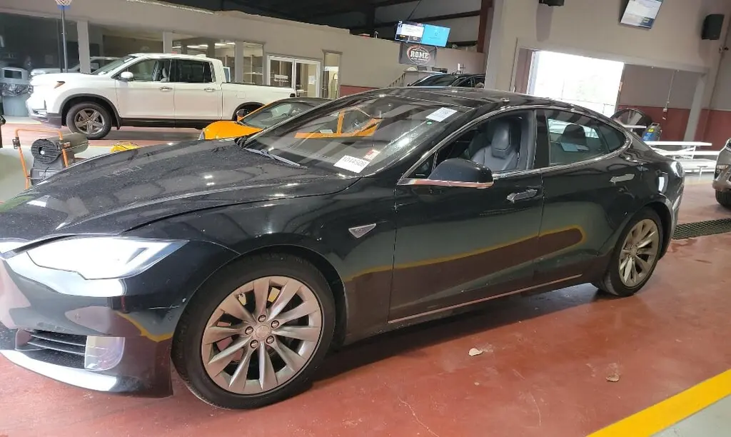 Florida Fine Cars - Used TESLA MODEL S 2016 MIAMI 70 KWH BATTERY