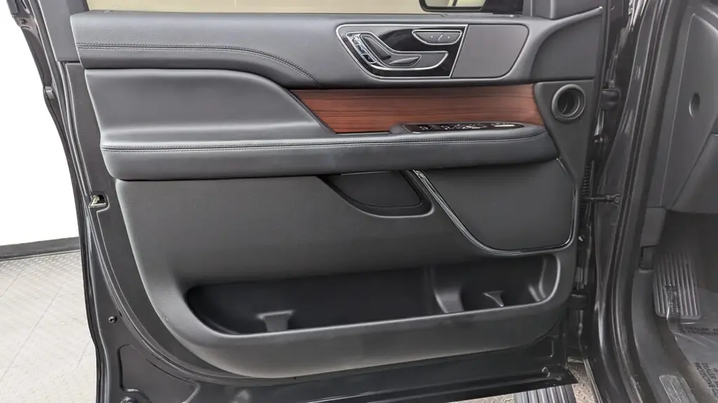 Florida Fine Cars - Used LINCOLN NAVIGATOR 2023 MIAMI STANDARD