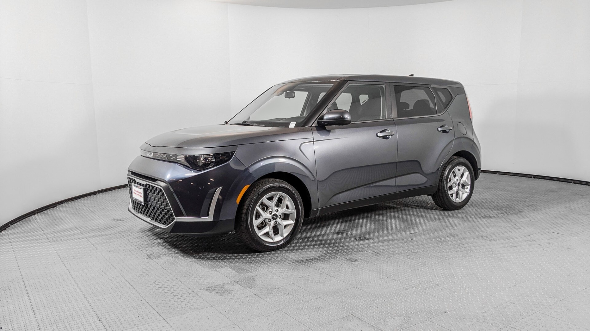 2023 Kia Soul LX's photo