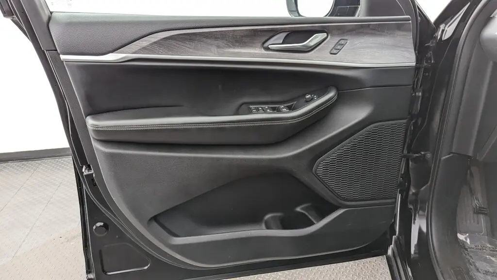 Florida Fine Cars - Used JEEP GRAND CHEROKEE L 2023 MARGATE LIMITED