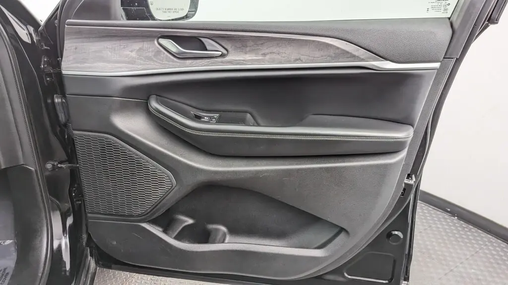 Florida Fine Cars - Used JEEP GRAND CHEROKEE L 2023 MARGATE LIMITED