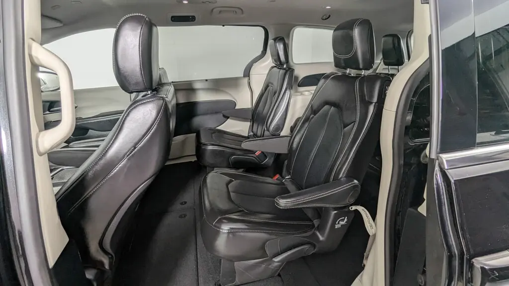 Florida Fine Cars - Used CHRYSLER PACIFICA 2024 ORLANDO TOURING L